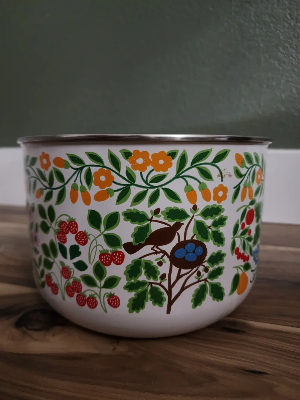 Vintage 1970s Kobe Kitchen Enamel Bowl Folk Art Birds Floral Japan 8.25